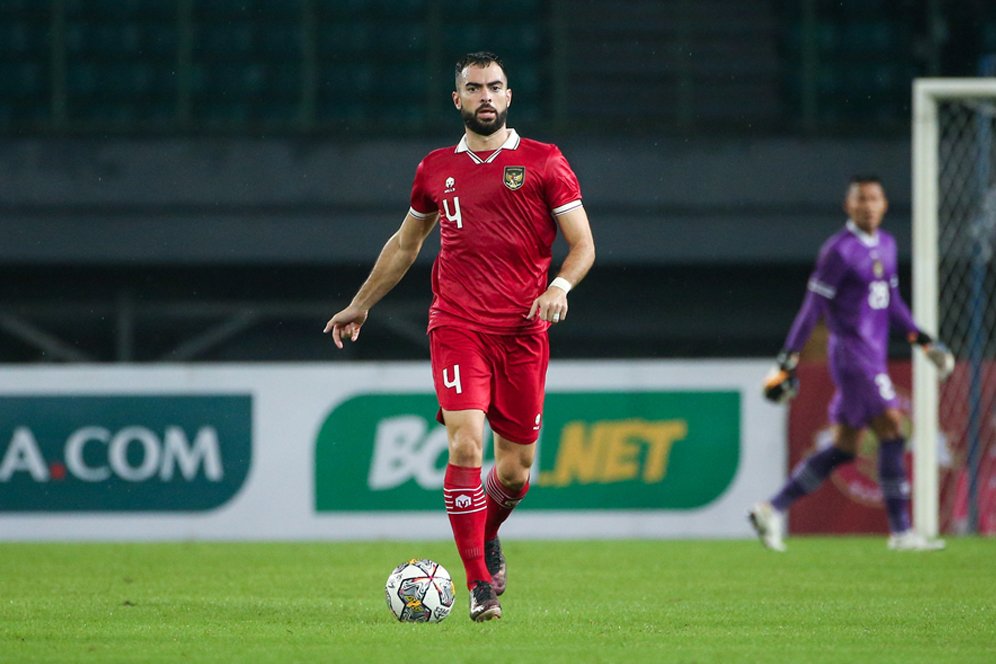 Jordi Amat Harus Menulis Buku Panduan jadi Bek Tengah untuk Timnas Indonesia