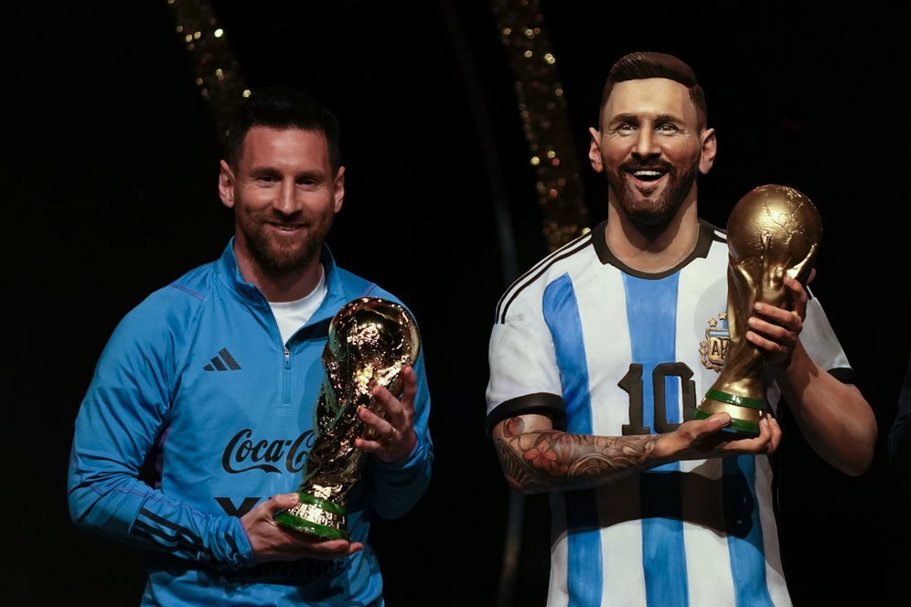 Disejajarkan Dengan Maradona dan Pele, CONMEBOL Buatkan Patung Spesial Untuk Lionel Messi