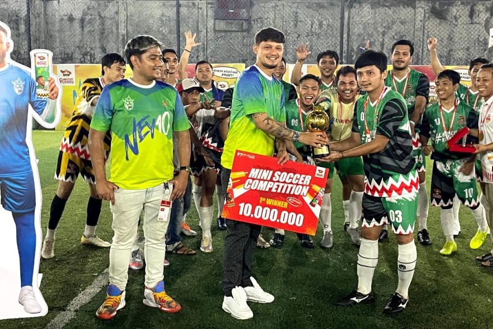 Pesepak Bola Amatir Indonesia Dijadwalkan Meet and Greet dengan Neymar Pesepak Bola Amatir Indonesia Dijadwalkan Meet and Greet dengan Neymar