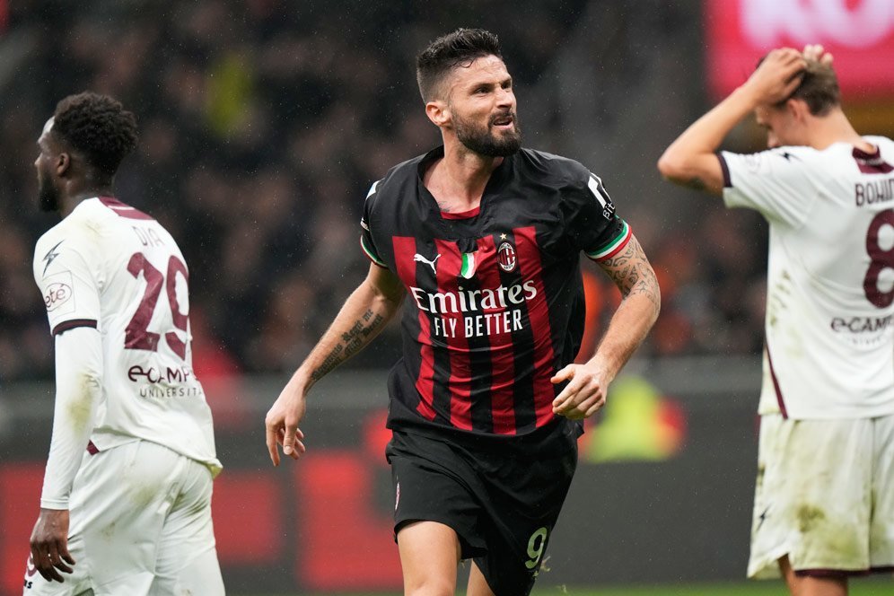 Olivier Giroud Resmi Perpanjang Kontrak di AC Milan