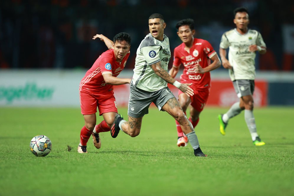 Gelandang Gabon Anggap Laga Persija Vs Persib sebagai Derbi, Ingin Nikmati Pertandingan dan Incar Kemenangan