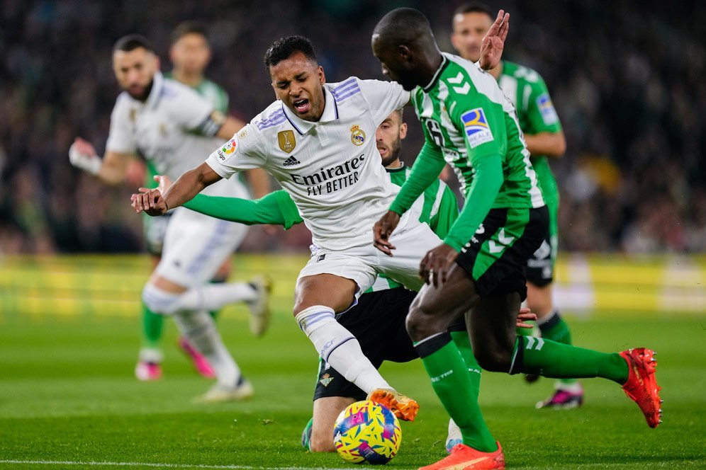 Fans Real Madrid Usai Diimbangi Real Betis: Untung Ketutup Berita Skor 7-0