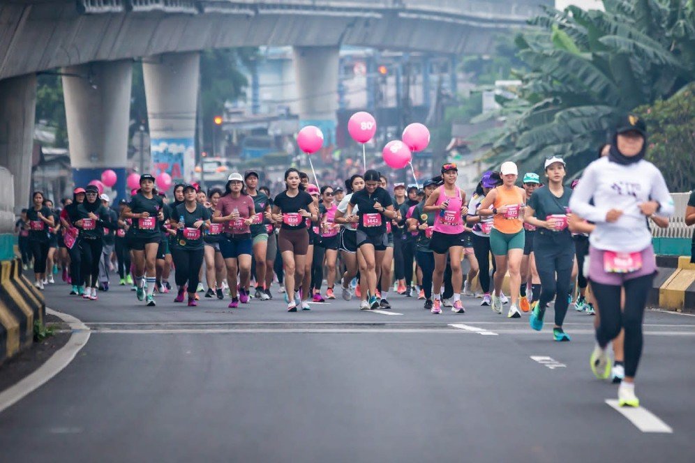 1000 Perempuan Berlari 10 KM Peringati International Women's Day
