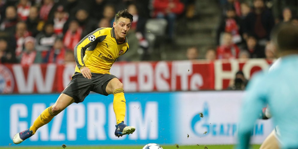 Starting XI Arsenal Saat Debut Mesut Ozil, Ada Yang Masih Ingat? - Bola.net