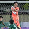 Persebaya vs Arema FC 1-0: Ernando Ari Ungkap Rahasia Gagalkan Penalti Rizky Dwi