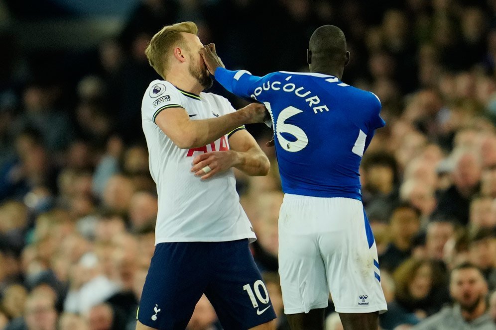 Keras! Saksikan Duel Sengit Everton vs Tottenham, Diwarnai 2 Kartu Merah, Berakhir Sama Kuat 1-1