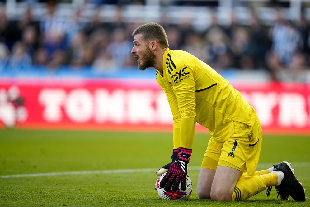 David de Gea Sampai Jatuh Bangun Tahan Gempuran Newcastle