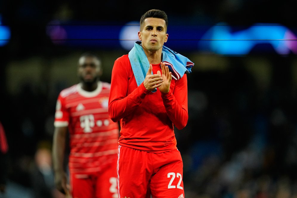 Barcelona Putuskan Mundur dari Perburuan Joao Cancelo