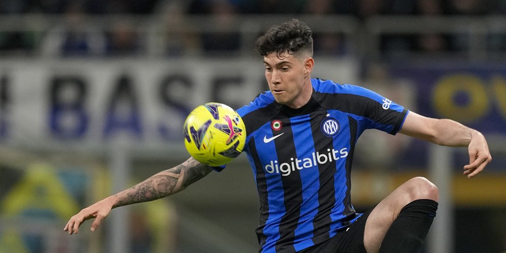 Resmi, Alessandro Bastoni Bertahan Di Inter Milan Sampai 2028 - Bola.net