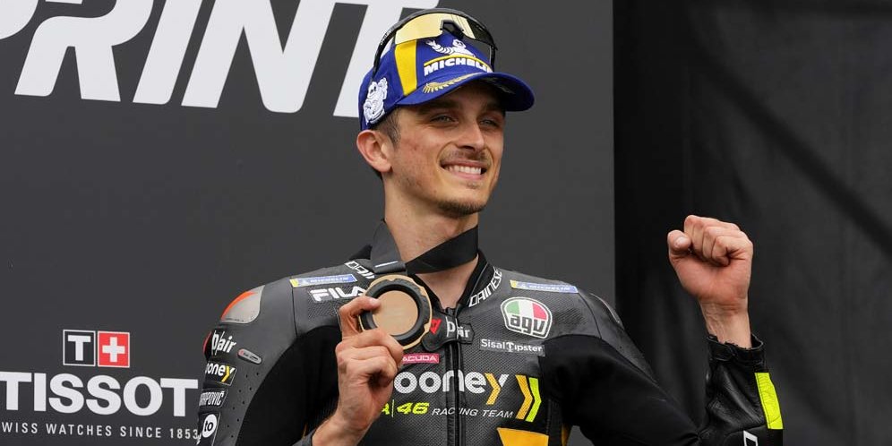 Sayang Kakak: Luca Marini Resmi Tetap Bela Mooney VR46 Racing Team di MotoGP 2024 Sayang Kakak: Luca Marini Resmi Tetap Bela Mooney VR46 Racing Team di MotoGP 2024
