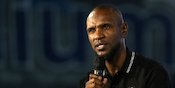VIDEO: Legenda Barcelona, Eric Abidal, Salat Maghrib Berjamaah Bareng Penggawa Timnas Indonesia U-16