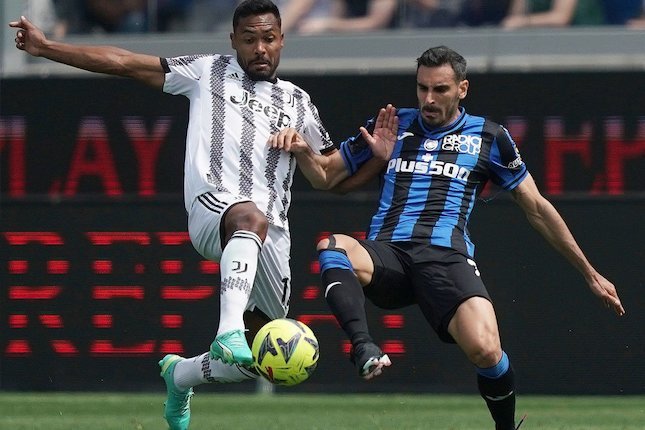 3. Alex Sandro