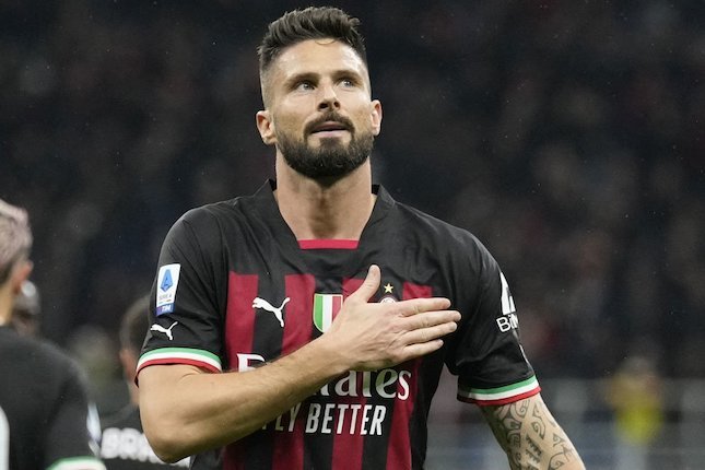 Tertarik Dengan AC Milan