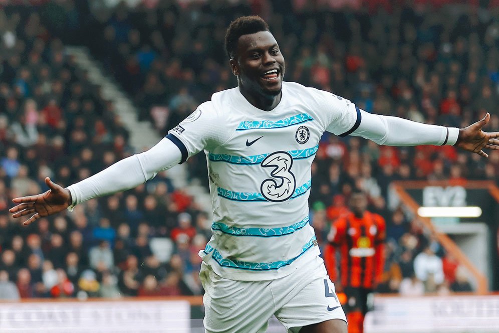 AC Milan Coba Bajak Bek Chelsea Ini? AC Milan Coba Bajak Bek Chelsea Ini?