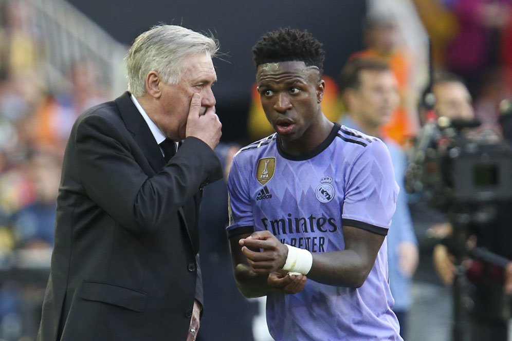 Carlo Ancelotti Ungkap Masa Depan Vinicius Junior di Real Madrid Usai Kasus Rasisme