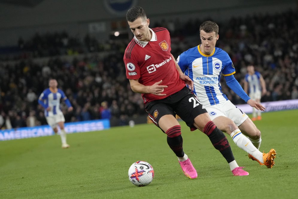 Keras! Duel Brighton vs MU Hasilkan Delapan Kartu Kuning, Antony Bikin Keributan di Lapangan