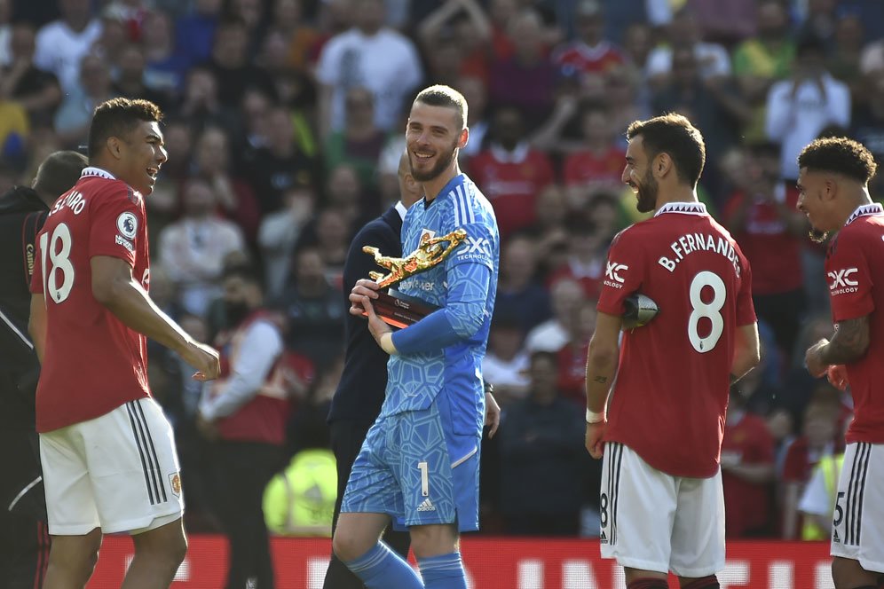 Aksi Hebat David De Gea Tepis Penalti Aleksandar Mitrovic