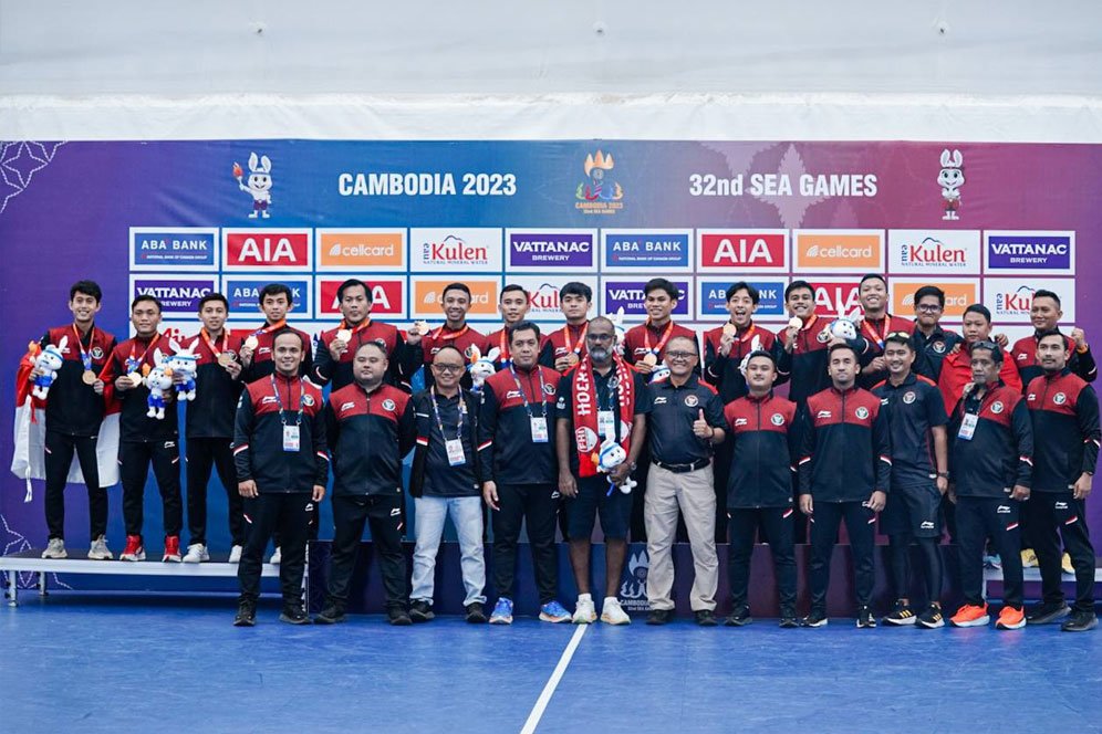 Bukan Sekadar Emas, Tim Hoki Indoor Indonesia Cetak Sejarah di SEA Games 2023 Bukan Sekadar Emas, Tim Hoki Indoor Indonesia Cetak Sejarah di SEA Games 2023