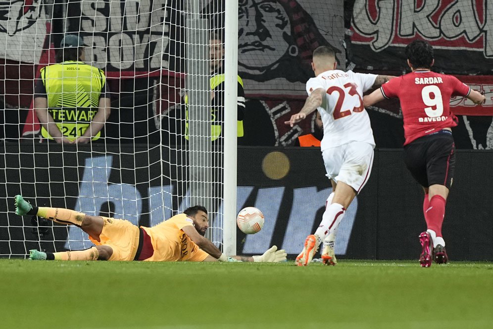 Man of the Match Bayer Leverkusen vs AS Roma: Rui Patricio