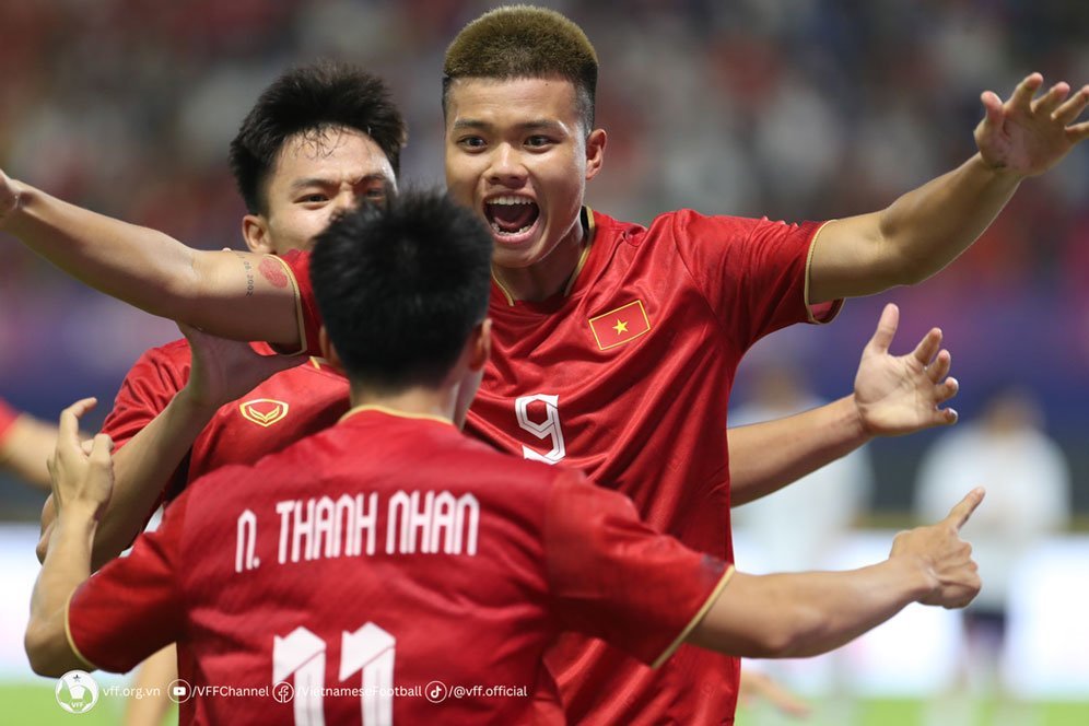 Bekuk Singapura, Vietnam Rebut Puncak Klasemen Grup B Cabor Sepak Bola Sea Games 2023