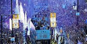 Diiringi Hujan Petir, Kota Manchester Membiru dalam Parade Perayaan Treble Winners Manchester City Diiringi Hujan Petir, Kota Manchester Membiru dalam Parade Perayaan Treble Winners Manchester City