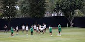 Tempat Latihan Timnas Indonesia Ditutup Kain Hitam, Kenapa ya?