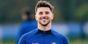 Dua Gelandang Ini Jadi 'Tumbal' Kedatangan Mason Mount di MU Dua Gelandang Ini Jadi 'Tumbal' Kedatangan Mason Mount di MU