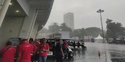 Waduh! SUGBK Diguyur Hujan Deras Jelang Laga Timnas Indonesia vs Argentina