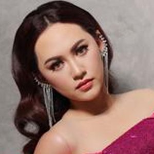 Baru Rilis Langsung Meroket, Ini Lirik Lagu Shopee Maszeh - Happy Asmara dan Terjemahannya Baru Rilis Langsung Meroket, Ini Lirik Lagu Shopee Maszeh - Happy Asmara dan Terjemahannya