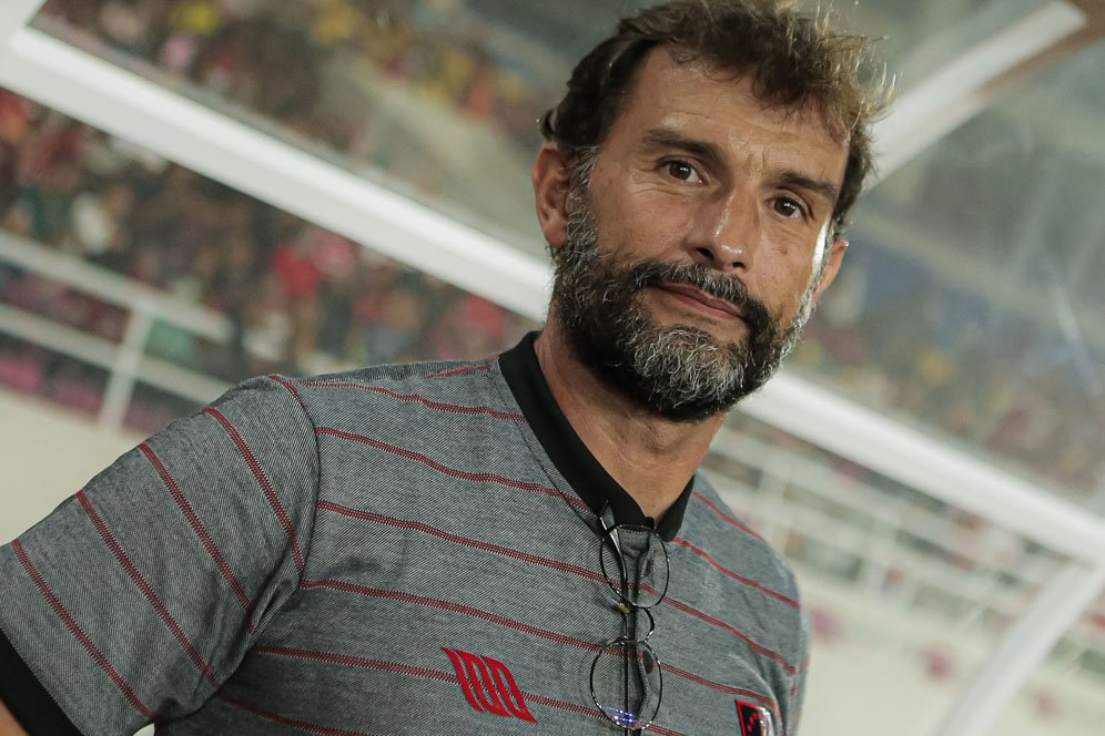 BRI Liga 1: 4 Pelatih Top yang Bisa Gantikan Leonardo Medina di Persis, Siapa yang Cocok? BRI Liga 1: 4 Pelatih Top yang Bisa Gantikan Leonardo Medina di Persis, Siapa yang Cocok?