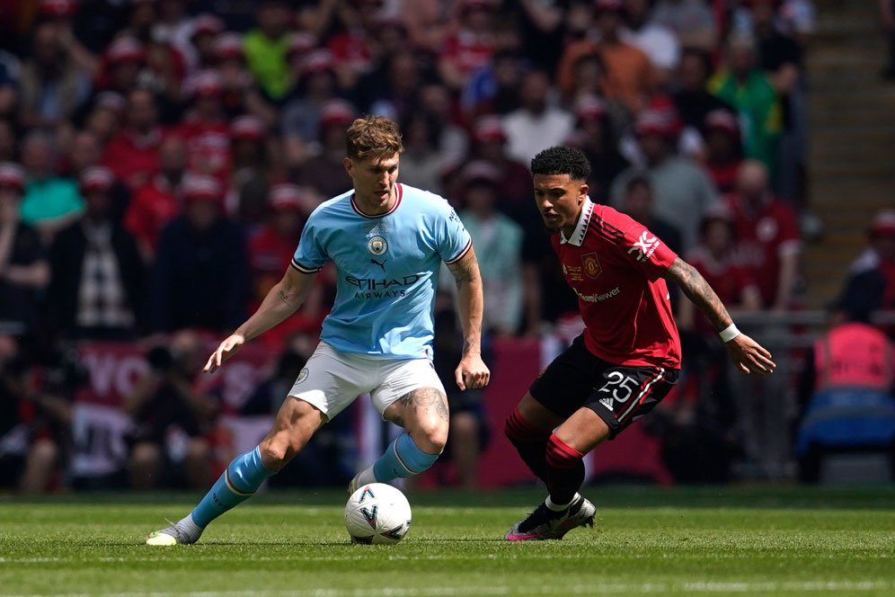 Viral! Gocek Pemain MU di Final FA Cup, Ini John Stones Apa De Bruyne Sih?!