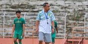 Aji Santoso: Tidak Ada Masalah di Persebaya Aji Santoso: Tidak Ada Masalah di Persebaya