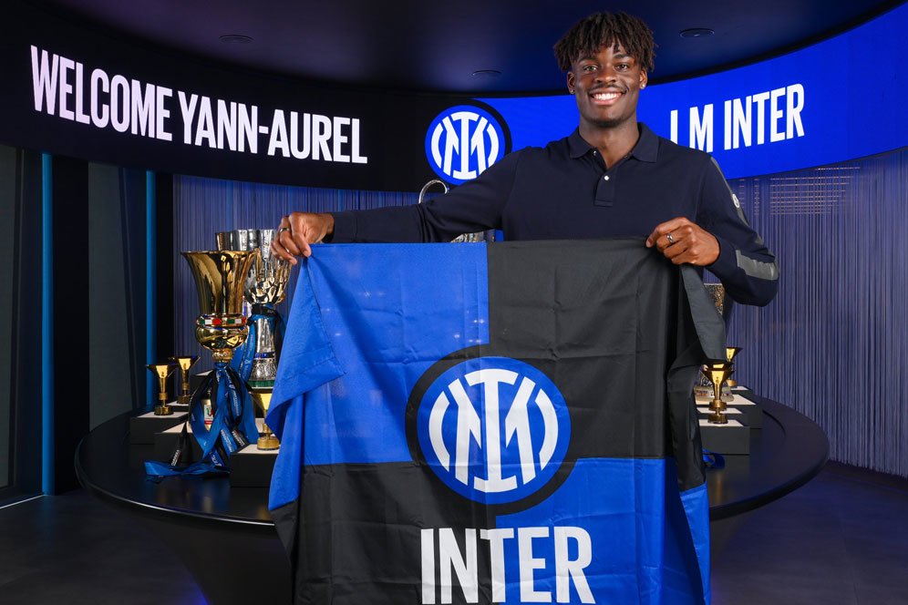 Inter Milan Resmikan Yann Aurel Bisseck