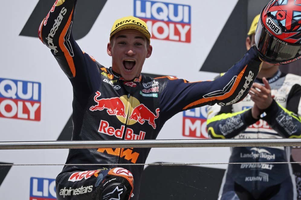 7 Duet Pembalap Kakak-Adik yang Sukses Menangi Balapan di MotoGP