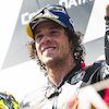 Keputusan Masih Rahasia, Marco Bezzecchi Tersanjung Diminta Valentino Rossi Tetap Bela VR46