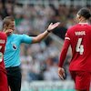 Virgil van Dijk Dapat Hukuman Tambahan Akibat Memaki Wasit