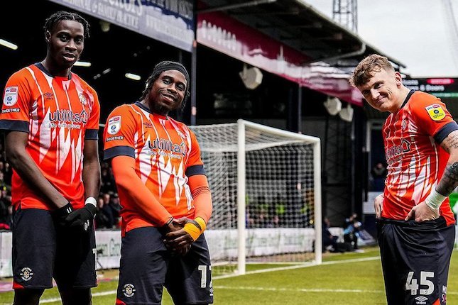 Daftar Pemain dan Nomor Punggung Luton Town