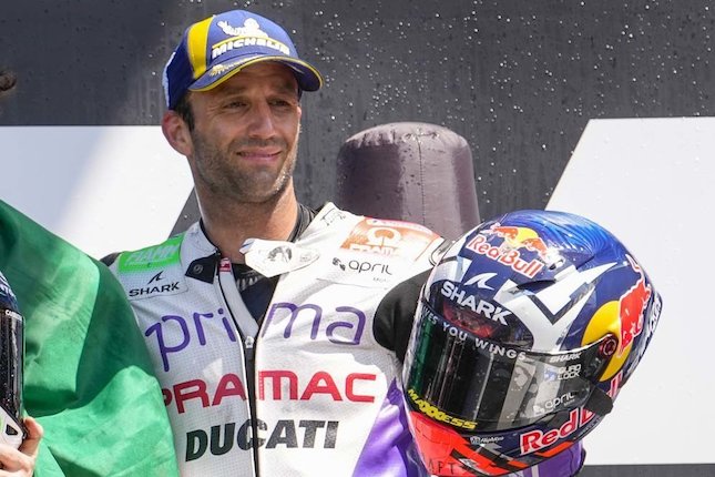 Memindahkan Johann Zarco dari LCR ke Repsol