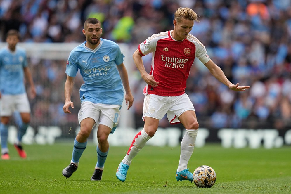 Arsenal Juara Community Shield: Mentalitas Oke, Full Senyum Mumpung Masih Bisa!