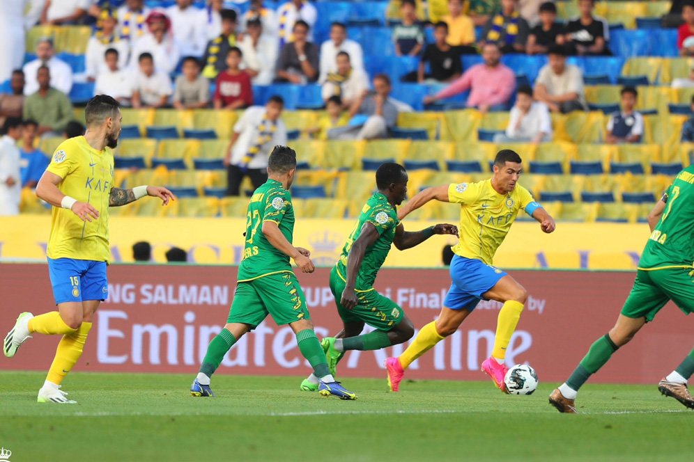 Al Nassr Singkirkan Al Shorta: Cristiano Ronaldo Cetak Gol Penalti, Antar Tim Lolos ke Final! Al Nassr Singkirkan Al Shorta: Cristiano Ronaldo Cetak Gol Penalti, Antar Tim Lolos ke Final!