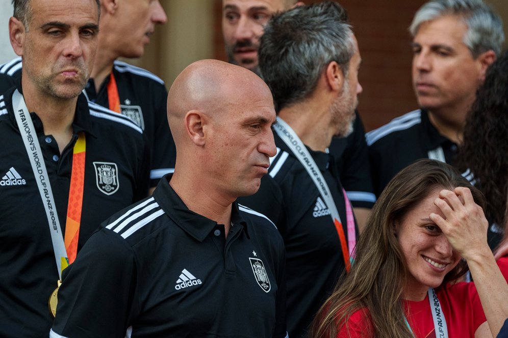 Luis Rubiales Mundur dari RFEF Usai Skandal 'Ciuman Kematian'