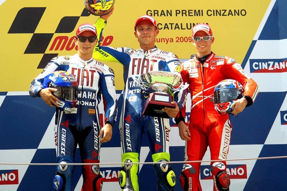 5 Momen Ikonik MotoGP 14 Tahun yang Lalu: Rossi vs Lorenzo Sedang Panas-panasnya!