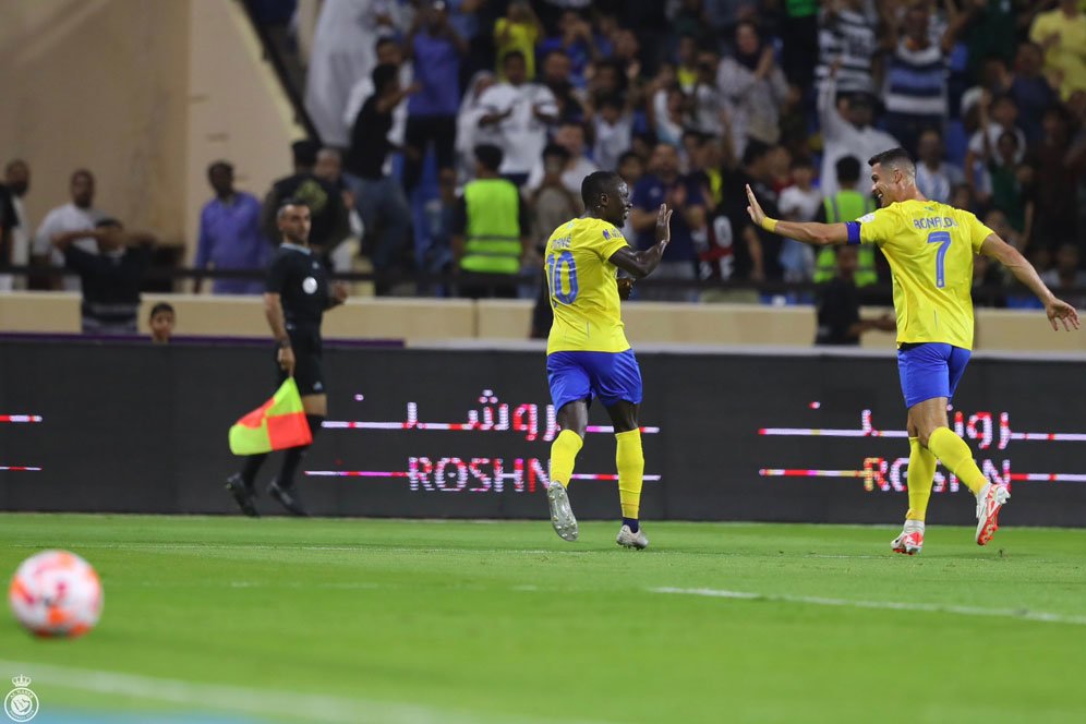 Klub Liga Arab Saudi Habiskan Rp14,5 Triliun untuk Transfer, Bakal Dilunasin Gak Nih?! Klub Liga Arab Saudi Habiskan Rp14,5 Triliun untuk Transfer, Bakal Dilunasin Gak Nih?!