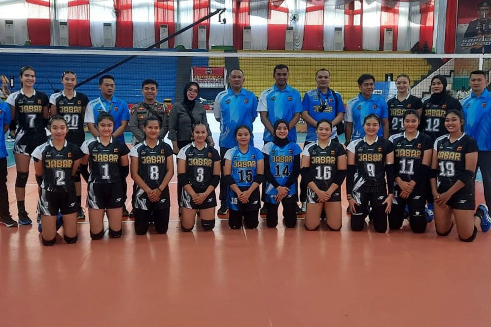 Putri Jabar Petik Kemenangan Laga Pembuka Babak Delapan Besar Piala Kapolri 2023 Putri Jabar Petik Kemenangan Laga Pembuka Babak Delapan Besar Piala Kapolri 2023