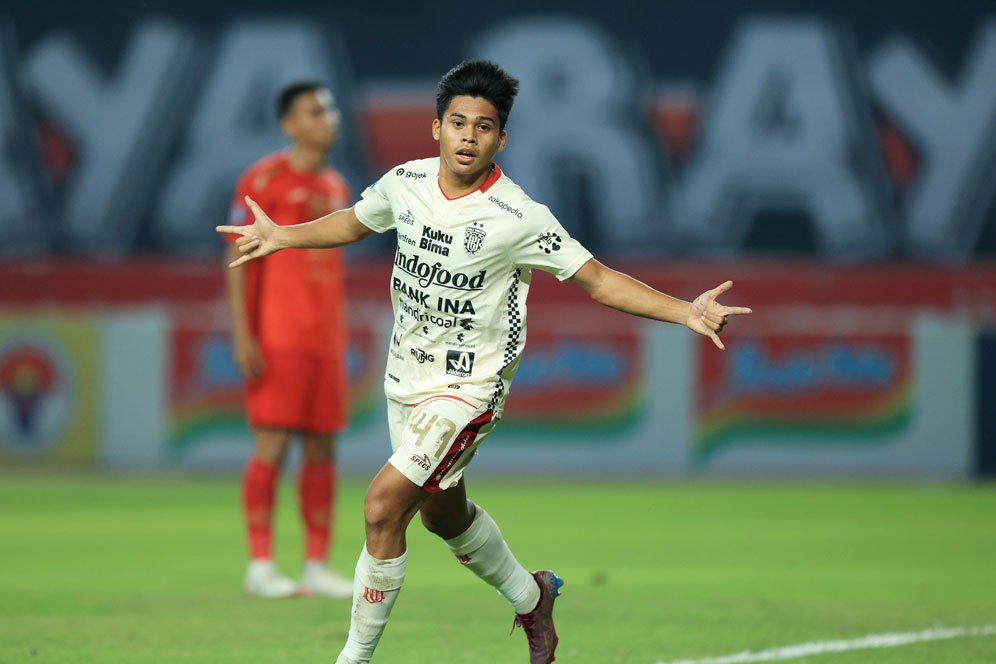 Gol Perdana Rahmat Arjuna dan Misi Besarnya Main untuk Timnas Indonesia Gol Perdana Rahmat Arjuna dan Misi Besarnya Main untuk Timnas Indonesia