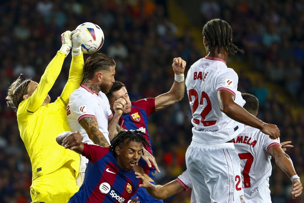 Barcelona vs Sevilla: Lamine Yamal dan Sergio Ramos, Bocah dan Legenda 7 Tahun Berselang