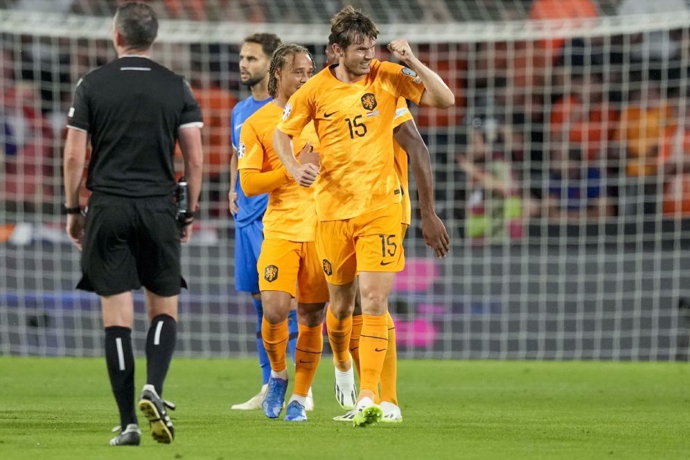 Man of the Match Belanda vs Yunani: Marten de Roon