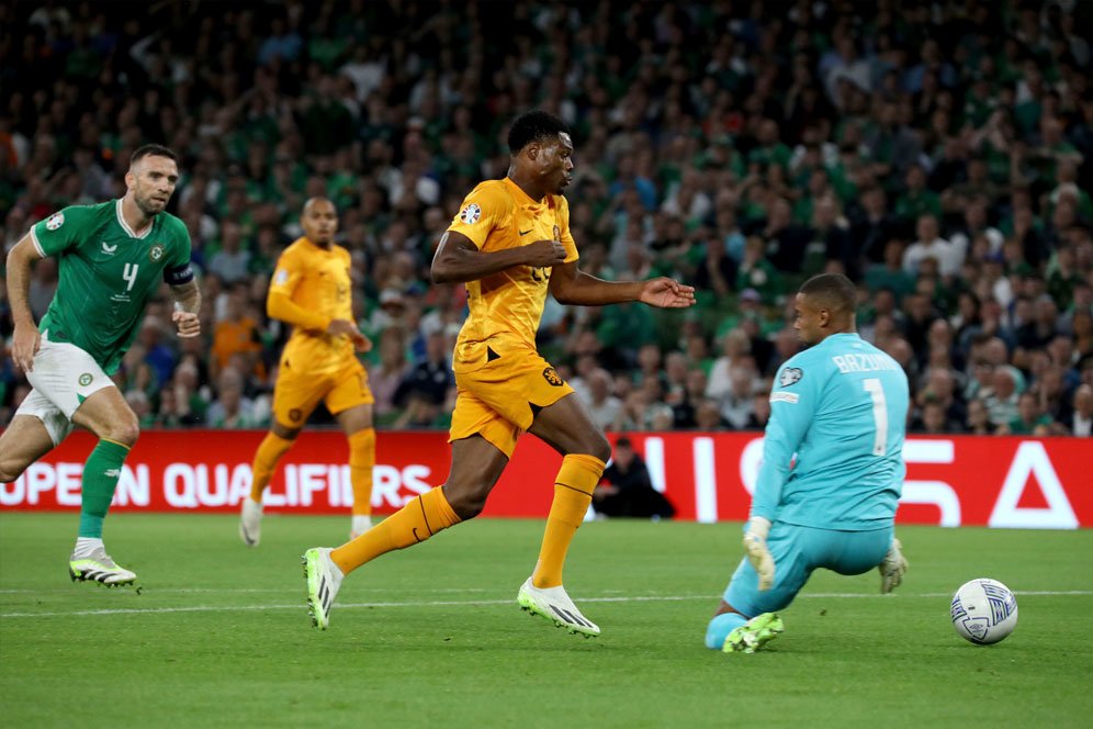 Denzel Dumfries Setara Lionel Messi