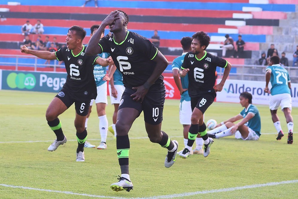Ezechiel NDouassel Menggila di Liga 2 Ezechiel NDouassel Menggila di Liga 2