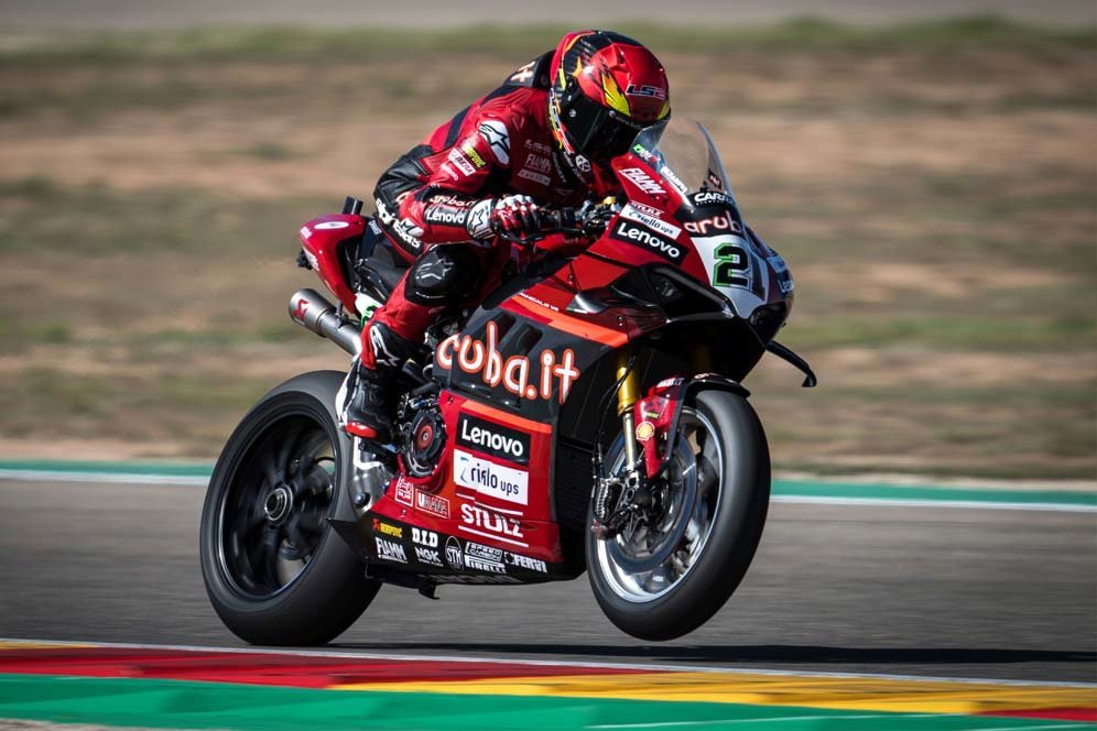 Hasil Race 1 WorldSBK Aragon: Alvaro Bautista Apes, Michael Rinaldi Menang